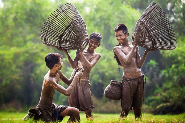 Vẽ Nên Hạnh Phúc: Khi Thành Công Không Đo Bằng 'Like'